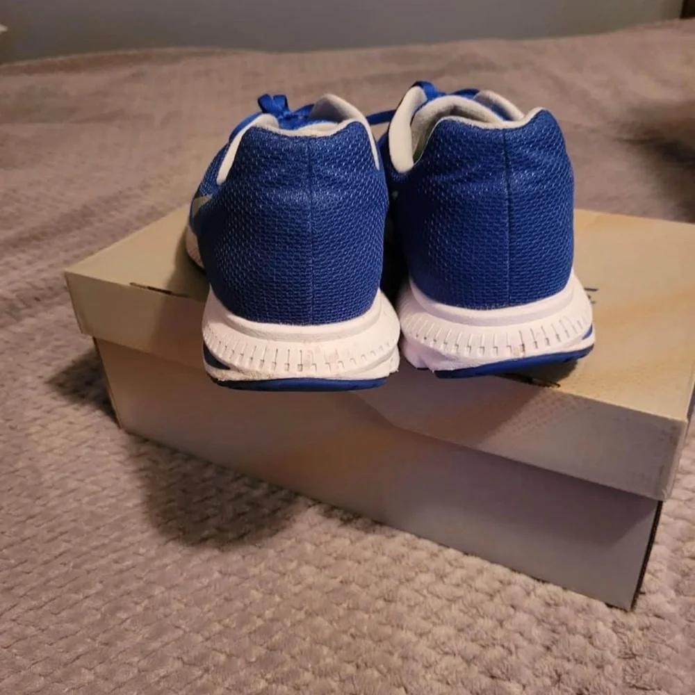 Nike Men's Blue and White Athletic Shoes